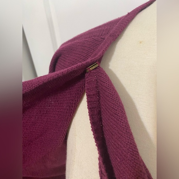 Signature Weekend 2X Fringe Sweater - Picture 2 of 9